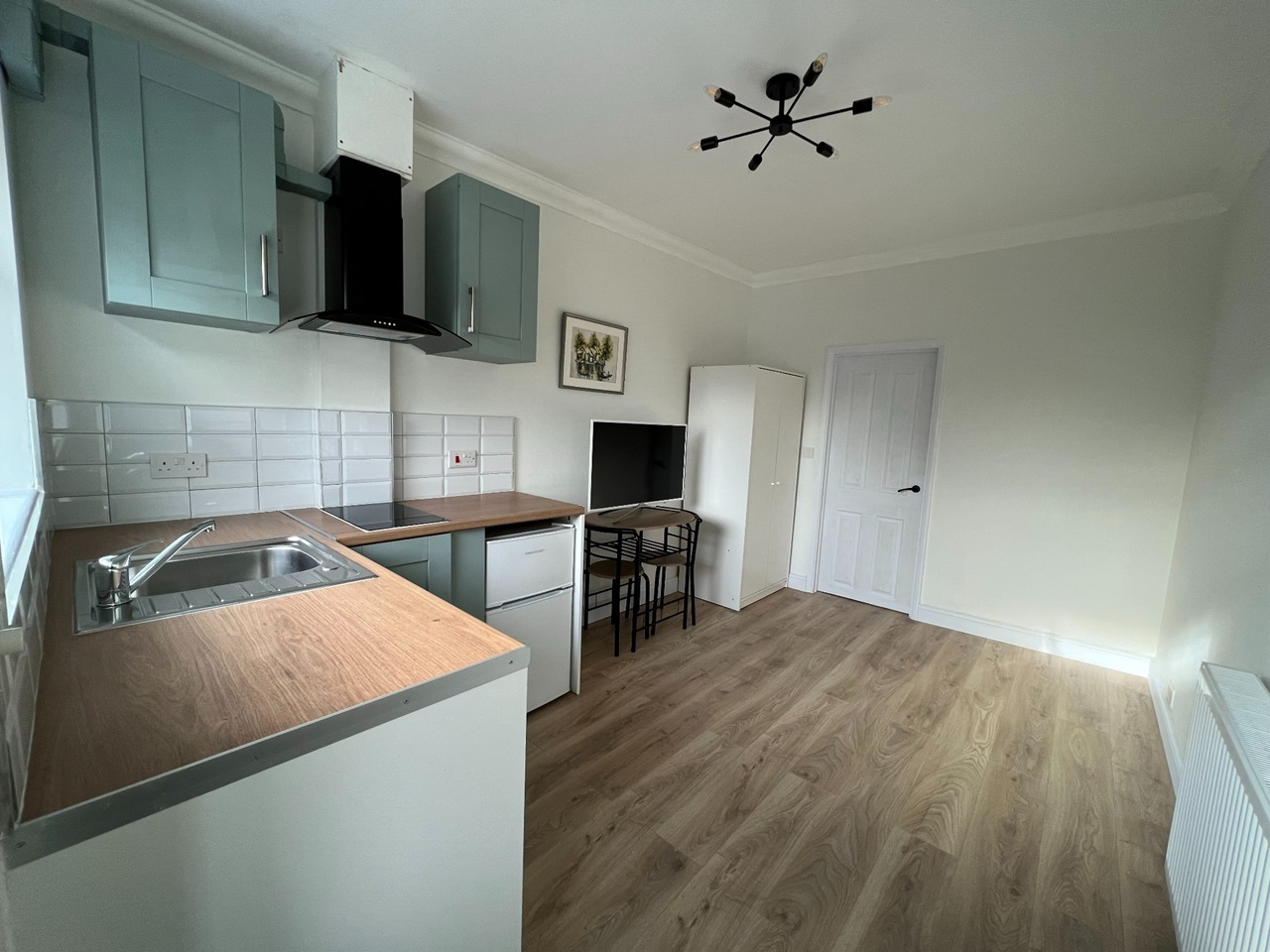 Ruislip Studio Flat, Ruislip, HA4 To Rent Now for £1,250.00 p/m