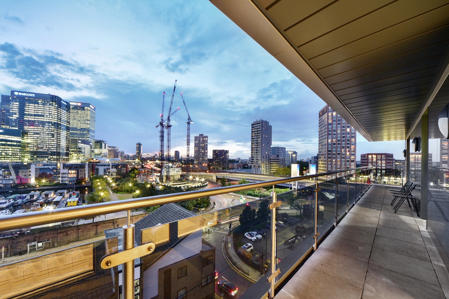 London - 2 Bed Flat, Streamlight Tower, E14 - To Rent Now for £2,600.00 p/m