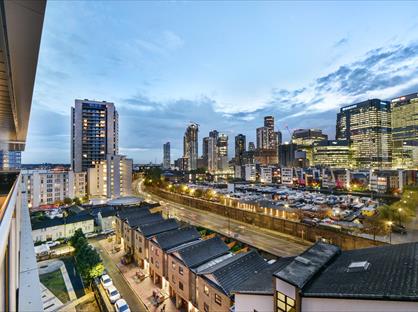 2 Bed Flat, Streamlight Tower, E14