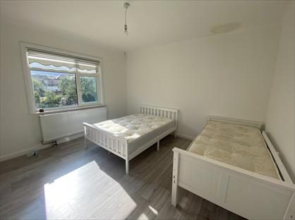 2 Bed Flat, St. Joan's Road, N9