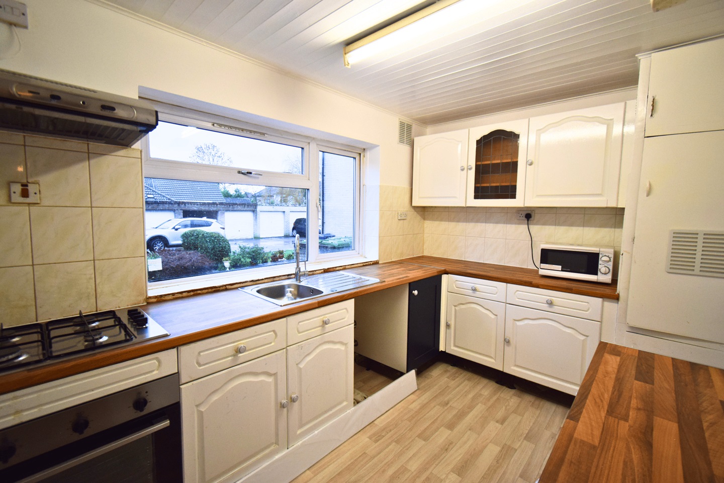 Harrow Weald, Harrow 2 Bed Flat, Leonard Court, HA3 To Rent Now for