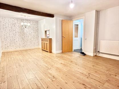 3 Bed Terraced House, Campbell Place, BA12