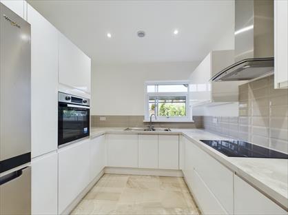 5 Bed Terraced House, Rawden Place, CF11