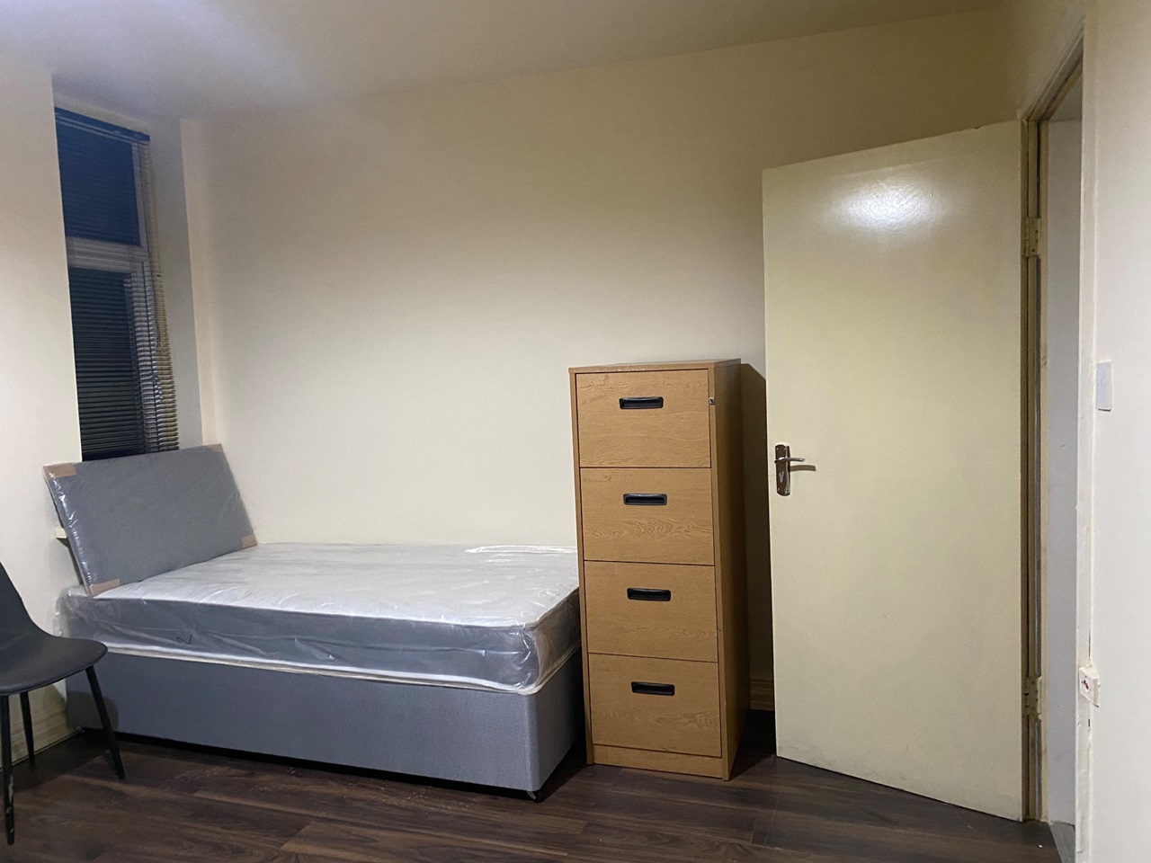 Manchester Room in a Shared House, Broadfield Road, M14 To Rent Now