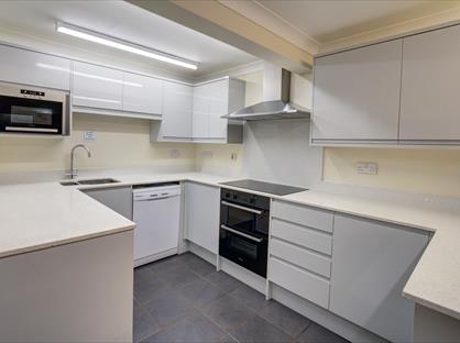 5 Bed Flat, Sirdar Road, SO17