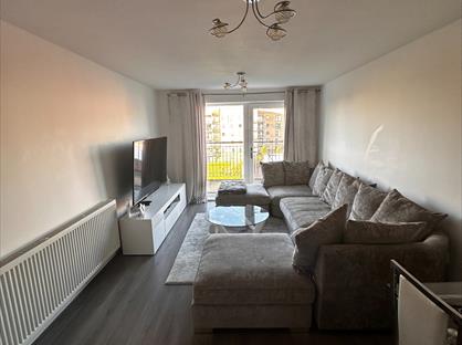 1 Bed Flat, Wave Court, RM7