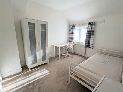 Room in a Shared House, Farnaby Road, SE9