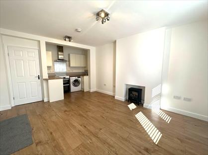 1 Bed Flat, Dickinson Street, DE24