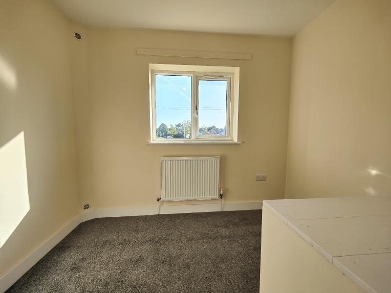 Dunscroft, Doncaster 3 Bed SemiDetached House, Broadway, DN7 To Rent Now for £795.00 p/m