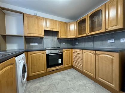 2 bed terraced house for rent in 2 Bed Terraced House, Brook Street, LU3
