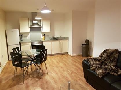 2 Bed Flat, Derwent Street, M5