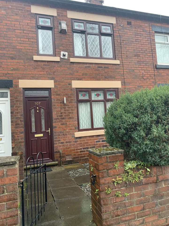 Oldham 2 Bed Terraced House, Hollinhall Street, OL4 To Rent Now for