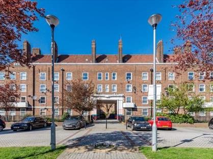 3 Bed Maisonette, Quantock House, N16