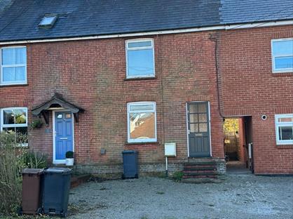 3 Bed Terraced House, Sussex Cottages, BN27