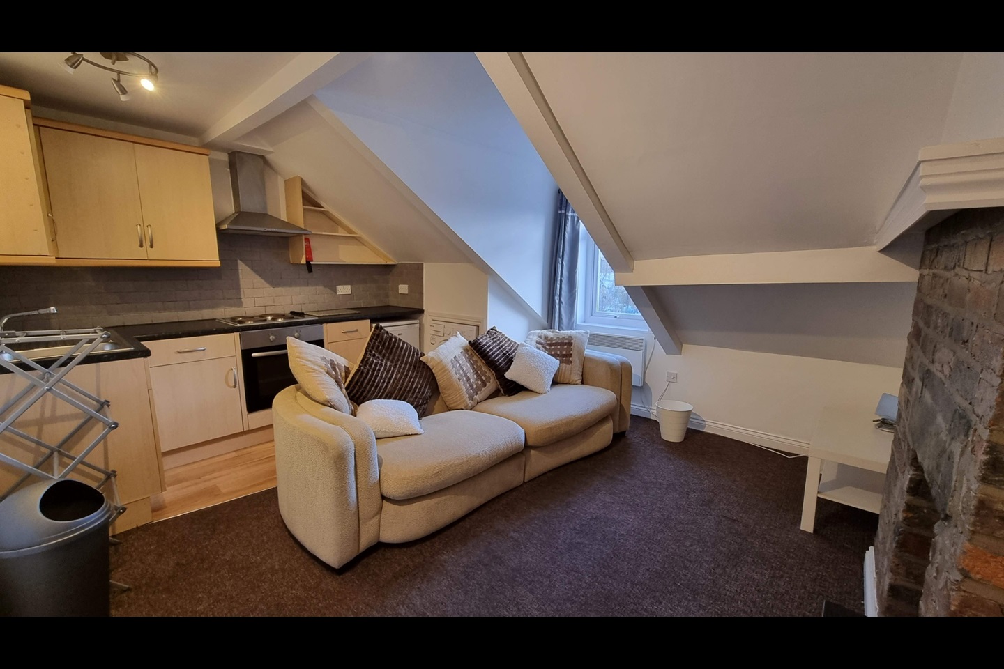 Leeds 1 Bed Flat, Tong Road, LS12 To Rent Now for £595.00 p/m