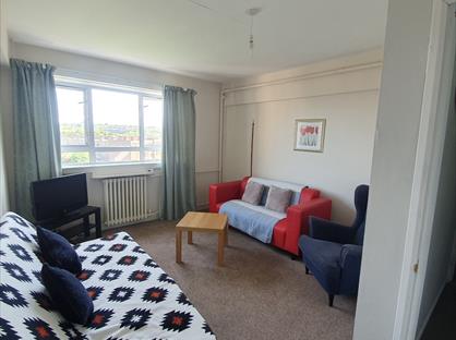 4 Bed Flat, Westfield Court, EH11