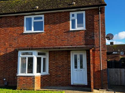 4 Bed Semi-Detached House, Hay Road, PO19