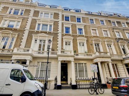 1 Bed Flat, Clanricarde Gardens, W2