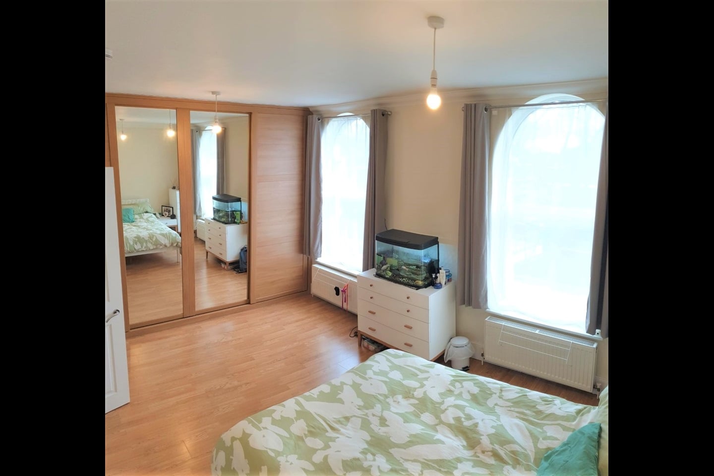 1 Bed Flat, Lavender Hill, SW11 photo 5