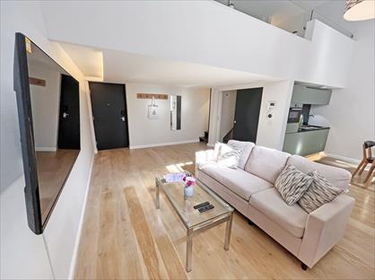 1 Bed Flat, Mcdonald Road, EH7