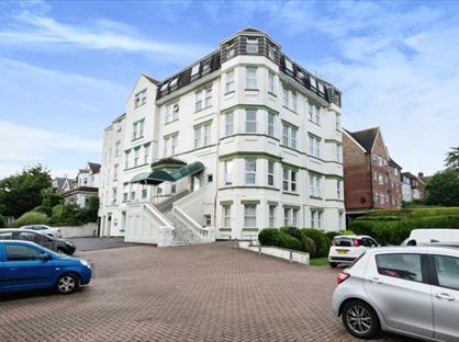 2 Bed Flat, Christchurch Road, BH1