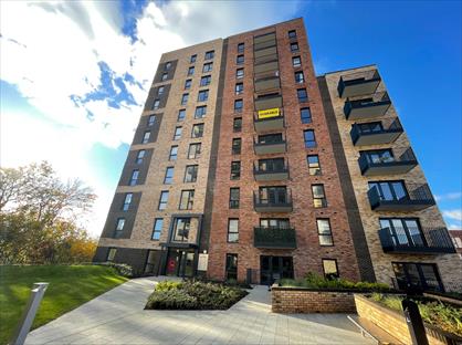 3 Bed Flat, May House, WD18