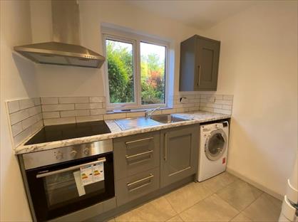 2 Bed Maisonette, Gomshall Gardens, CR8