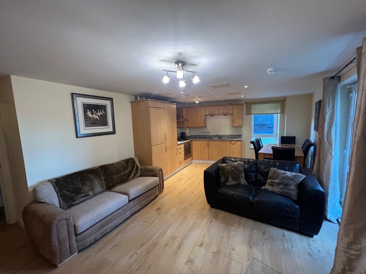 2 Bed Flat, The Atrium, NG2