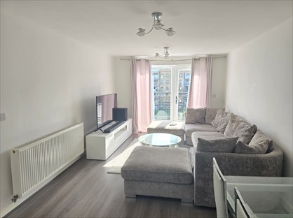 1 Bed Flat, Wave Court, RM7