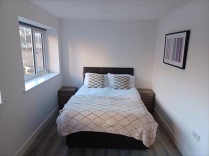 Studio Flat, The Midway, ST5