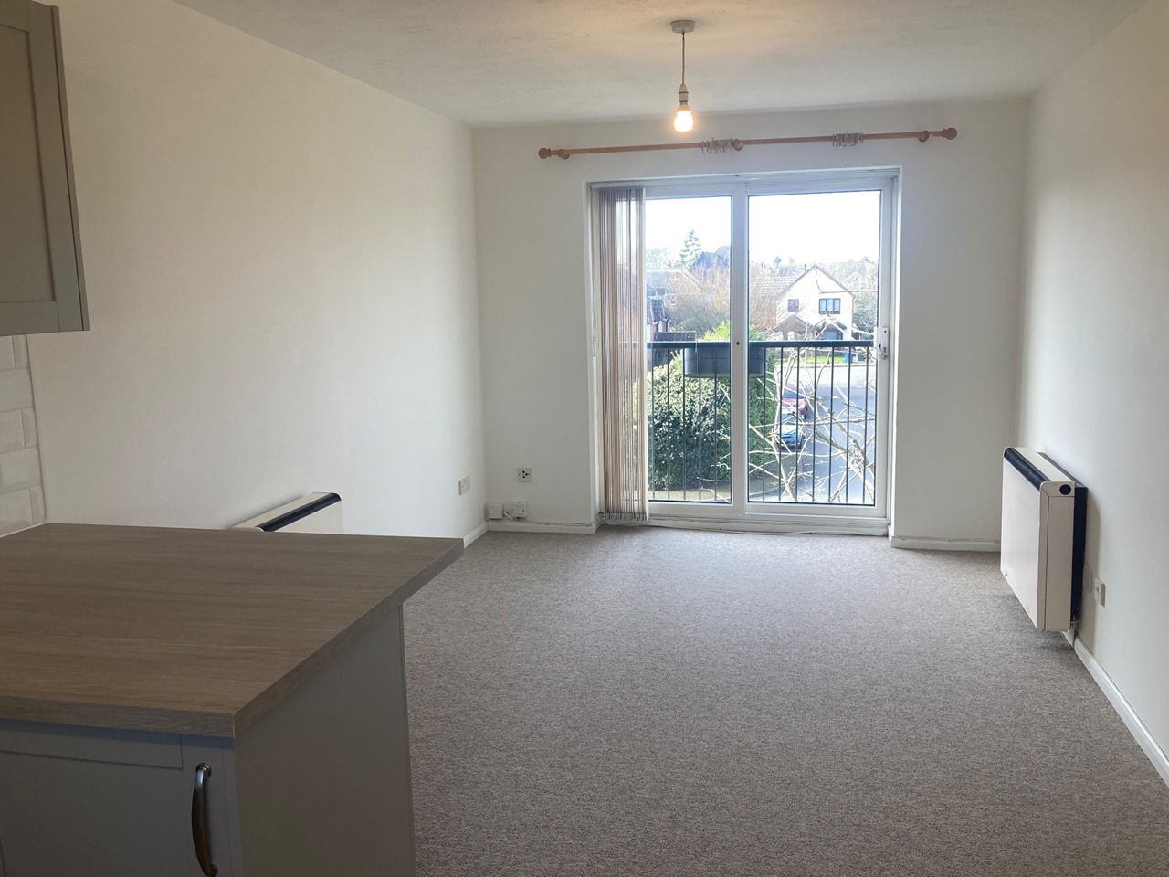 2 Bed Flat, Blackthorn Close, CB4 photo 5