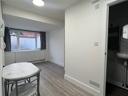 Room in a Shared House, Mary Peters Drive, UB6