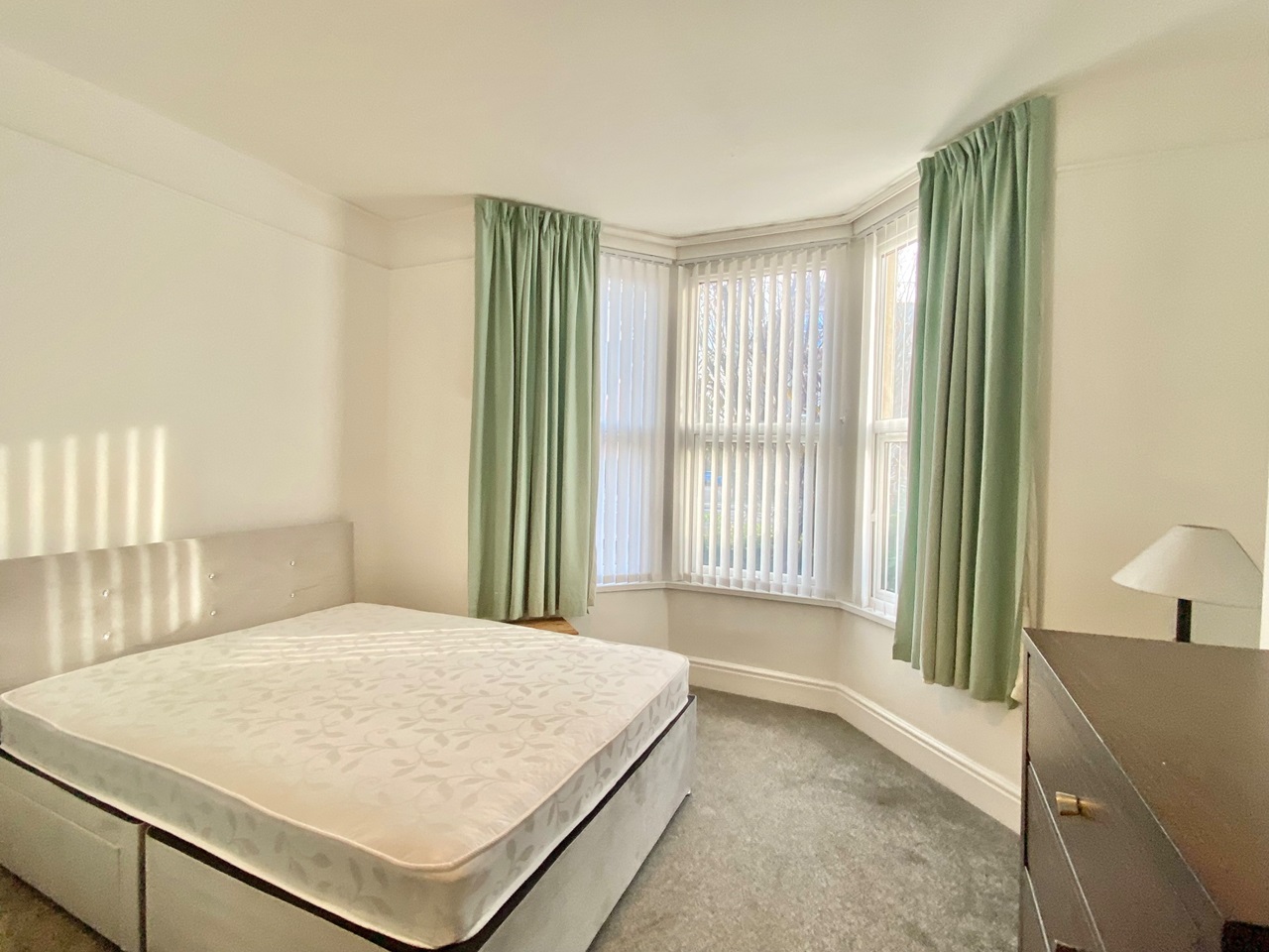 Dinas Powys 1 Bed Flat, Cardiff Road, CF64 To Rent Now for £800.00 p/m