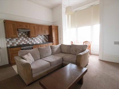 1 Bed Flat, The Oaks, SR2