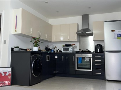 Studio Flat, Beech House, TW19