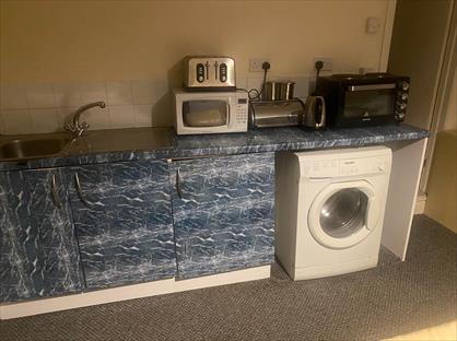 Studio Flat, Waterden Road, GU1