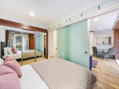 1 Bed Flat, Warehouse Court, SE18