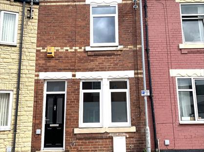 Room in a Shared House, Cross Street, WF10
