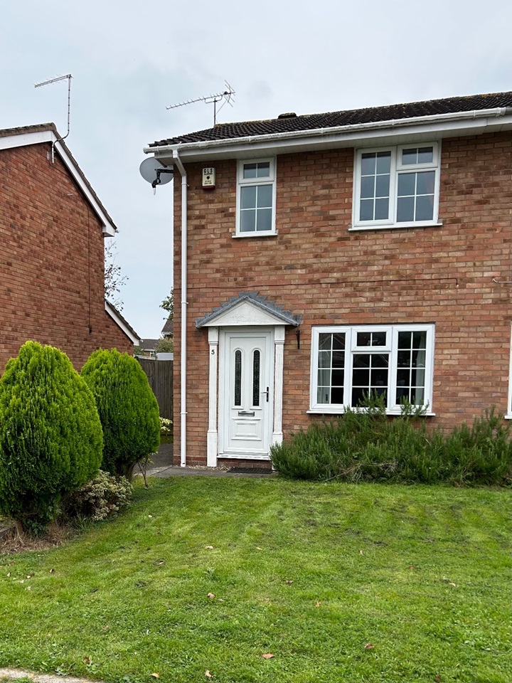 Perton, Wolverhampton 2 Bed SemiDetached House, Wells Close, WV6