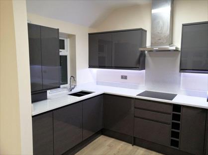 1 Bed Flat, Fairdene Road, CR5