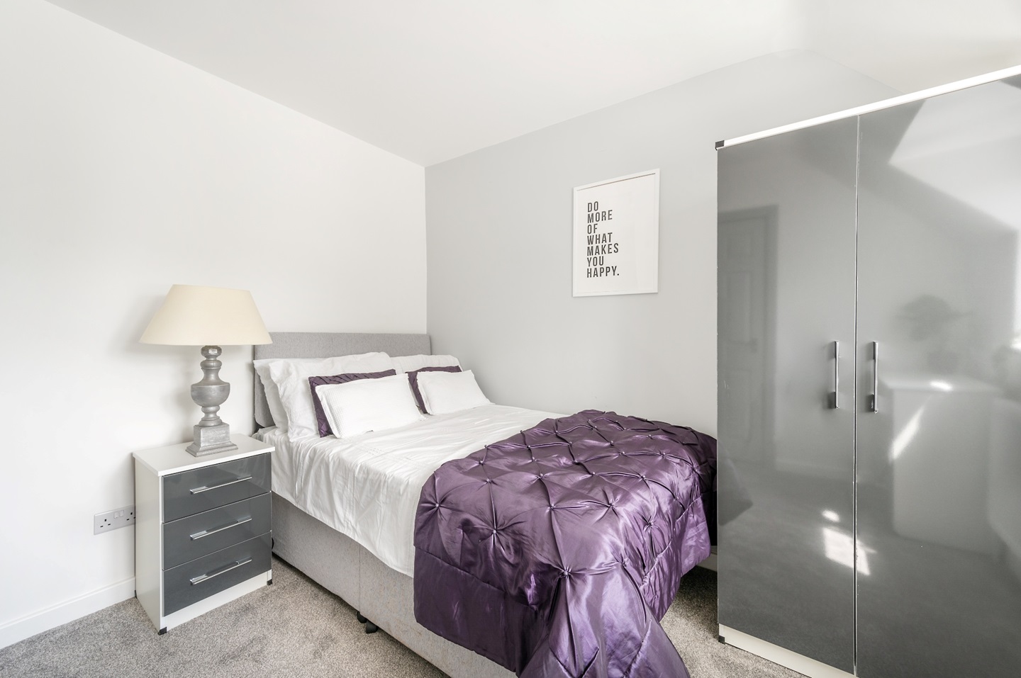 Feltham Room in a Shared House, Tennyson Close, TW14 To Rent Now