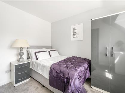 Room in a Shared House, Tennyson Close, TW14