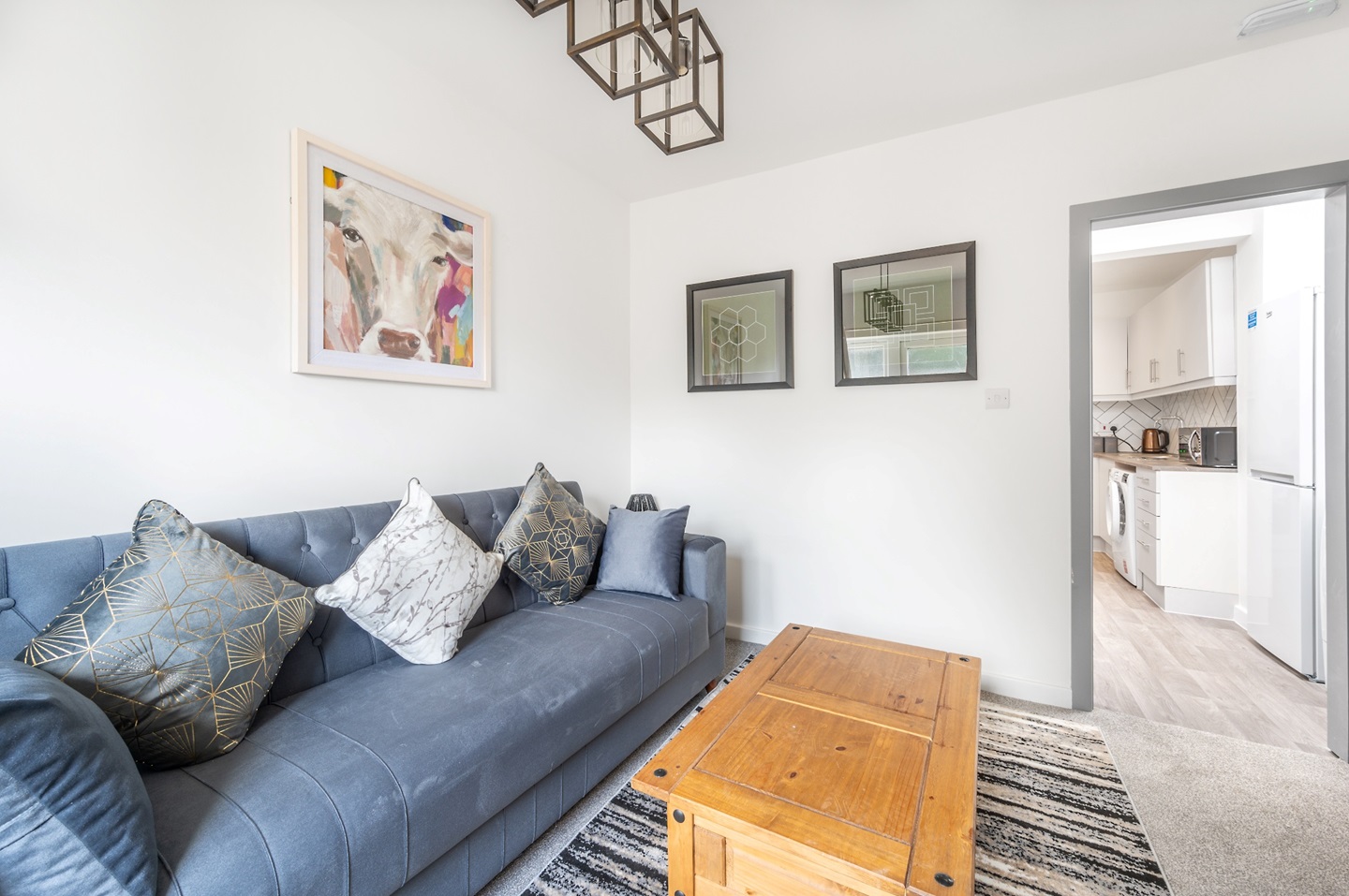 Feltham Room in a Shared House, Tennyson Close, TW14 To Rent Now