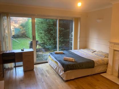 Room in a Shared House, St. Helens Road, CV31