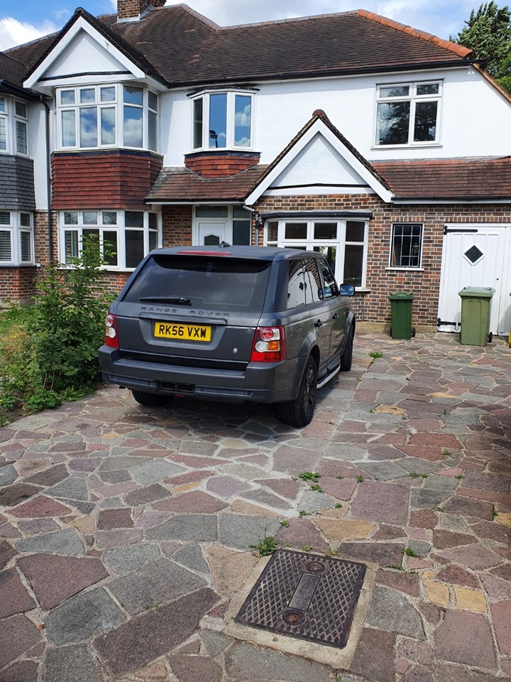 Beckenham Room in a Shared House, South Eden Park Road, BR3 To Rent