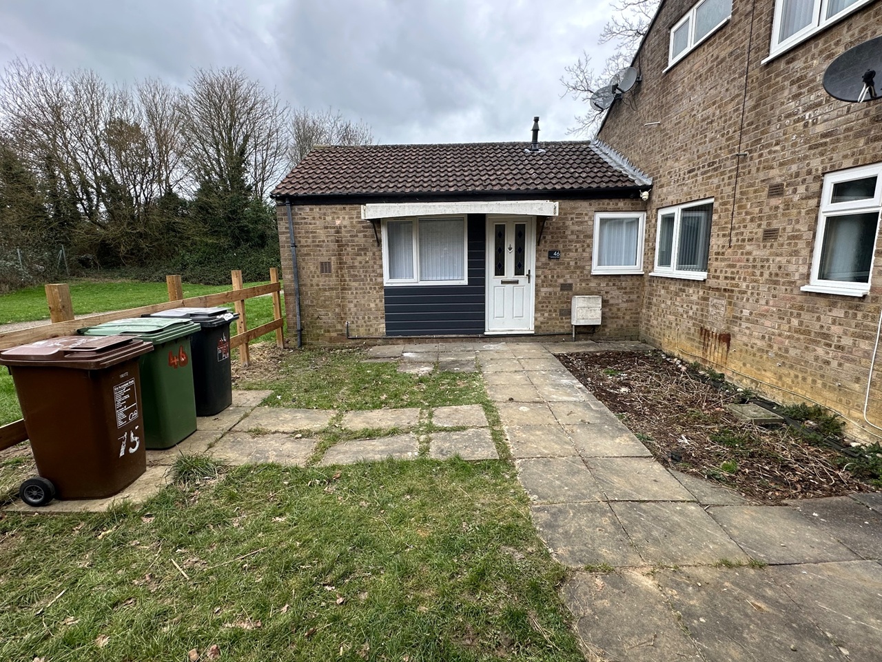 corby-2-bed-bungalow-bamburg-close-nn18-to-rent-now-for-850-00-p-m