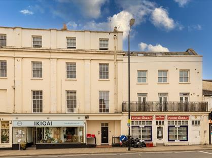 2 Bed Flat, Spencer Street, CV31