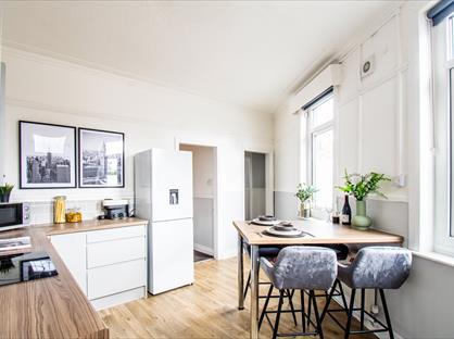 4 Bed End Terrace, Colton Road, LS12