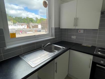 4 Bed Maisonette, Obelisk Way, GU15