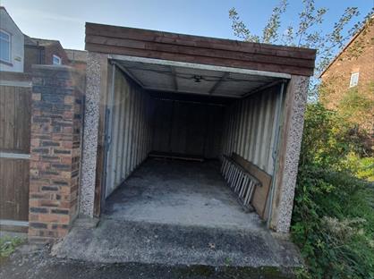 Studio Flat, Chorley Road, M27